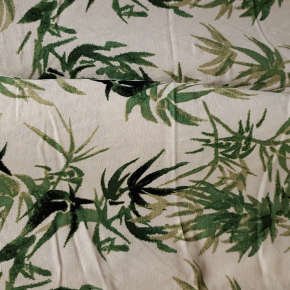 J Jill wide leg linen pant with tropical leaves, size MP - Picture 2 of 6